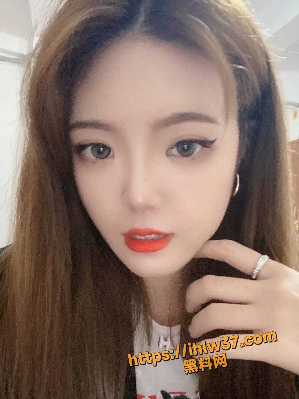 960X1280