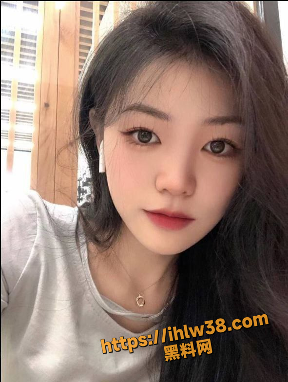 591X784