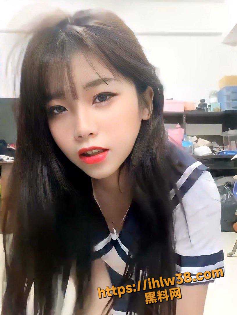 815X1082
