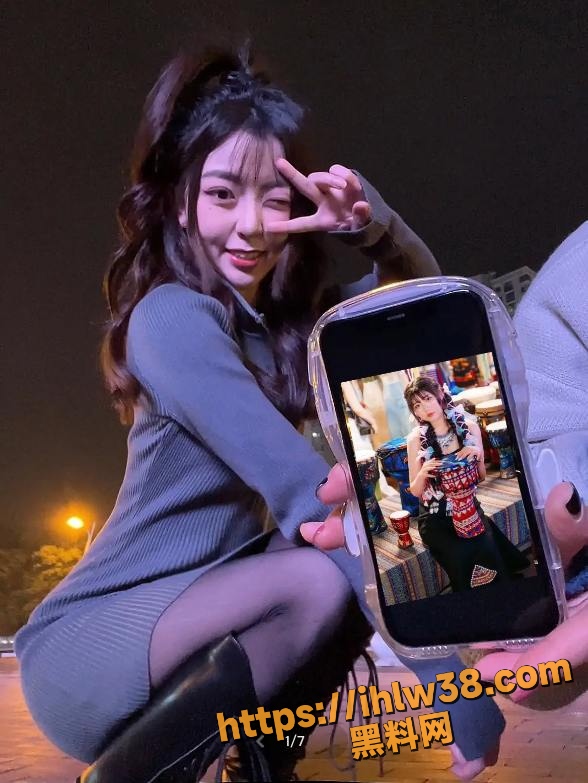 588X783