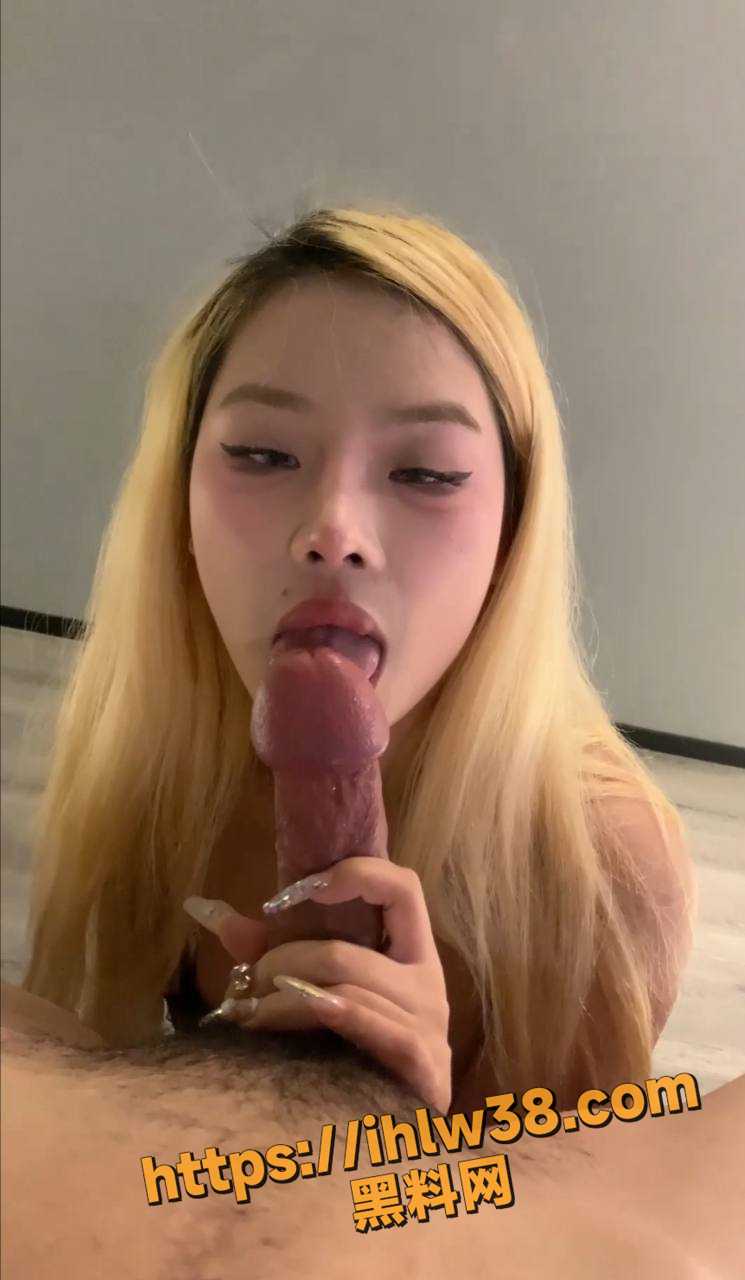 745X1280
