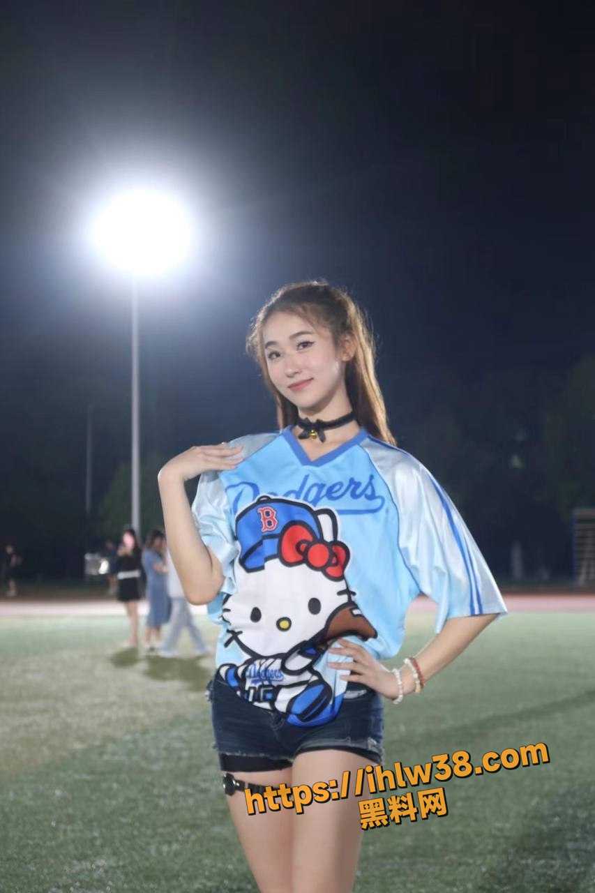 853X1280