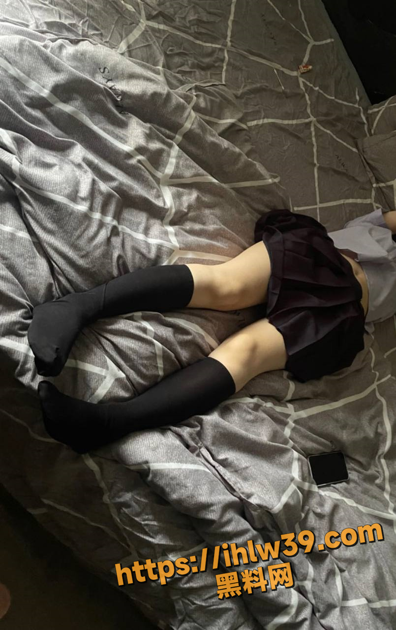 805X1280