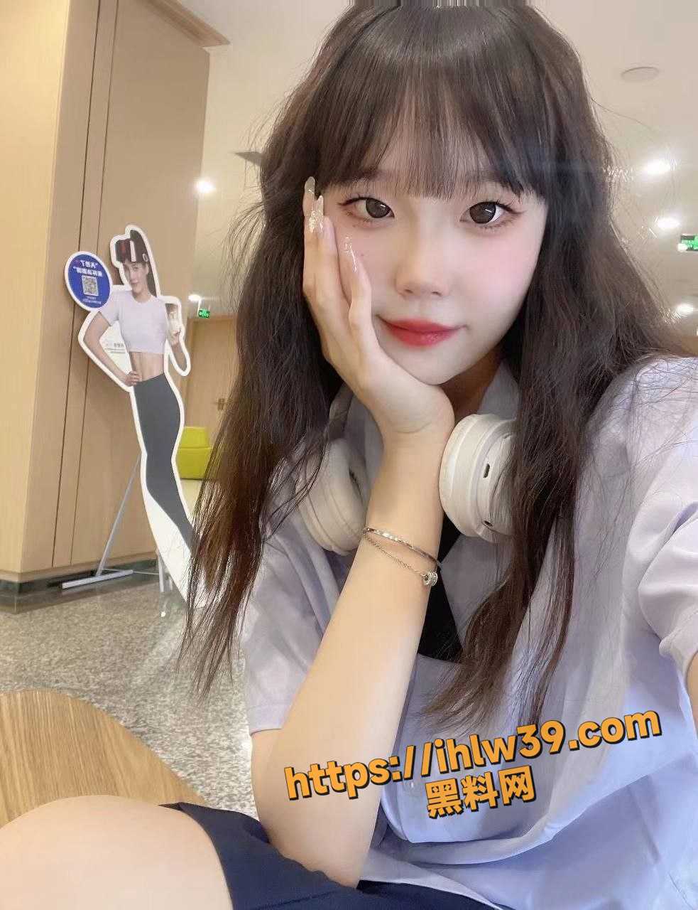 983X1280