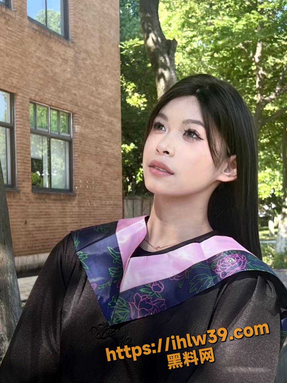959X1280