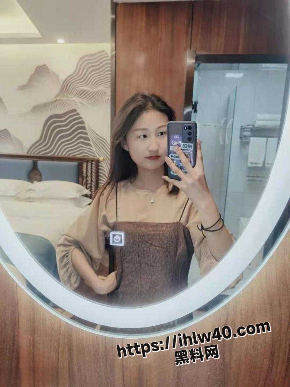 960X1280