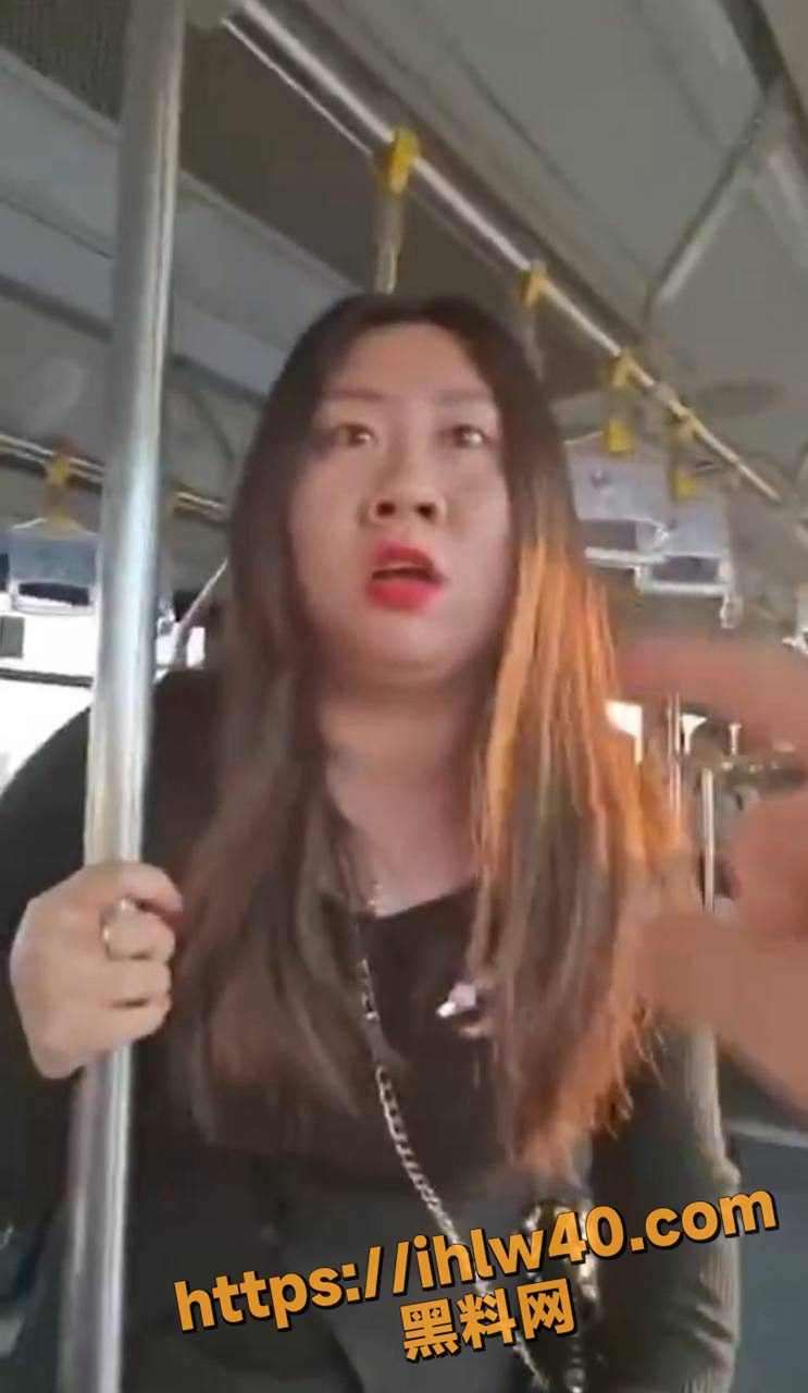743X1280