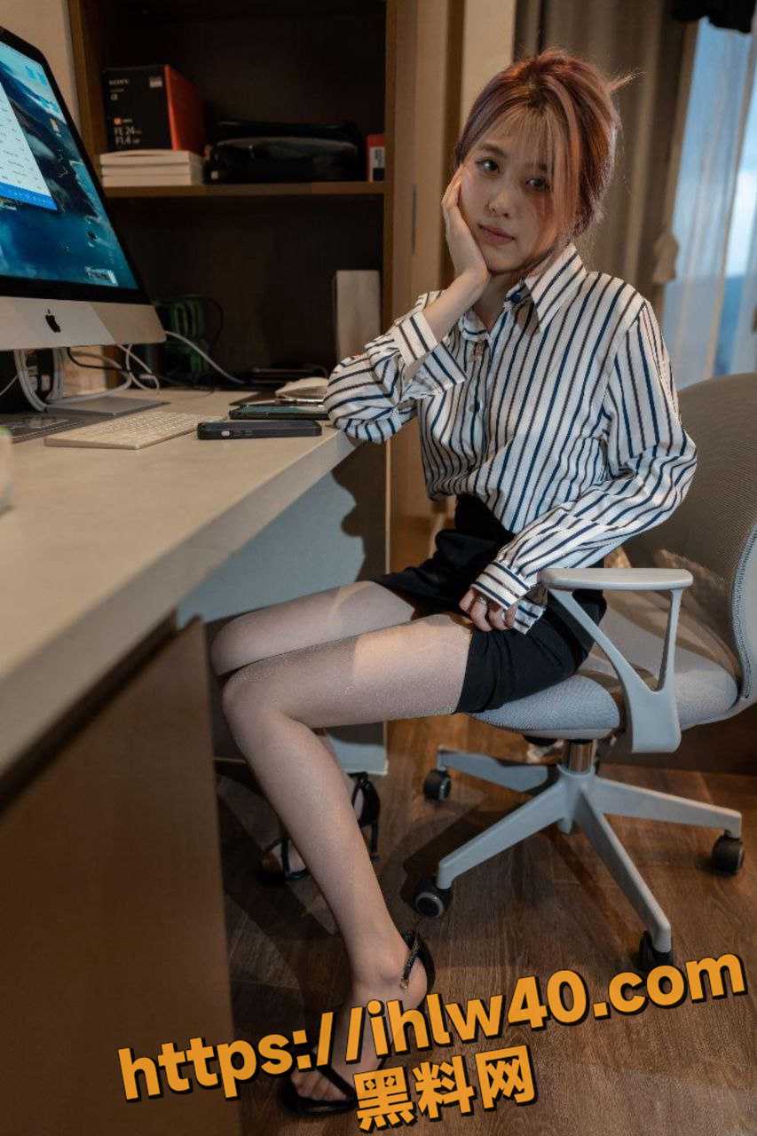 853X1280