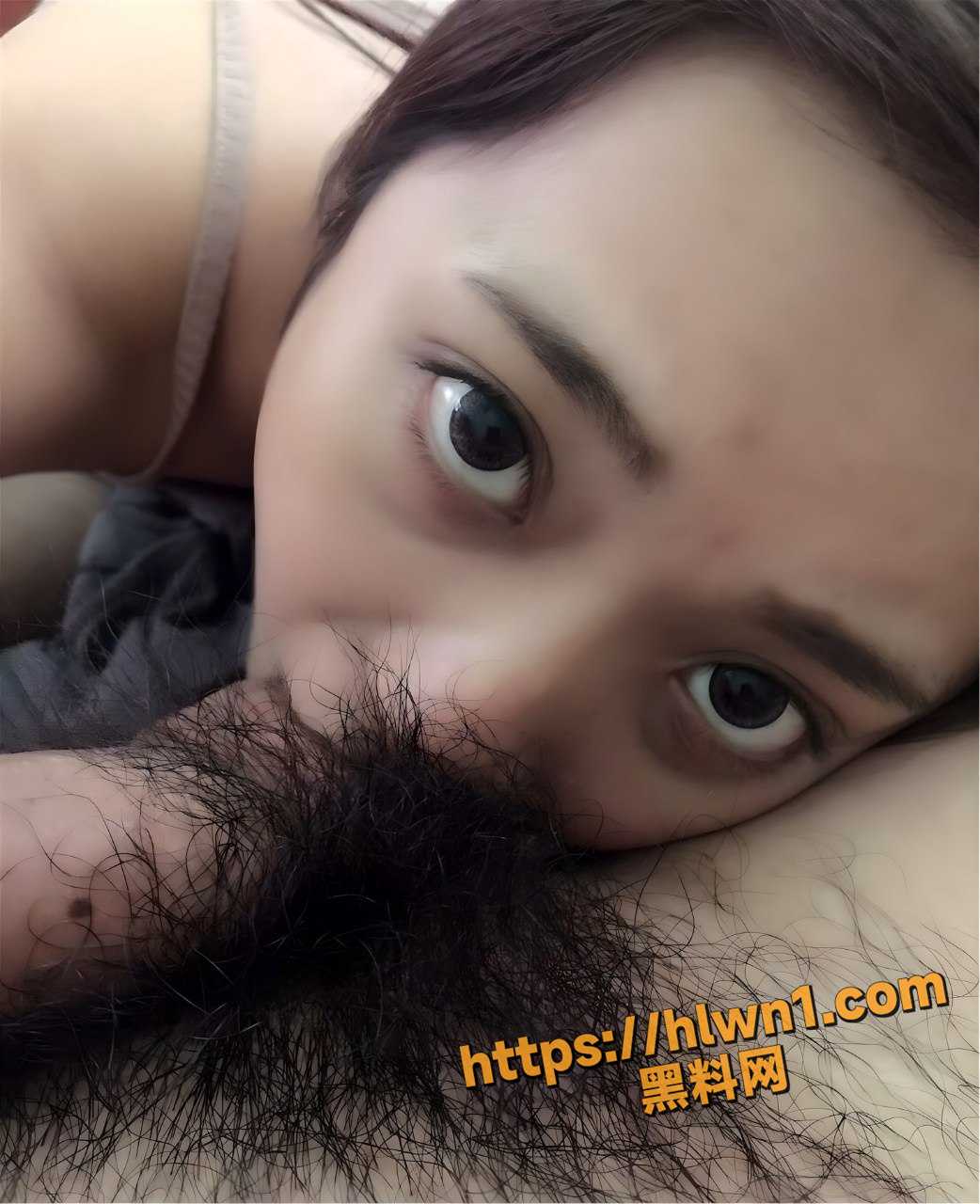 1042X1280