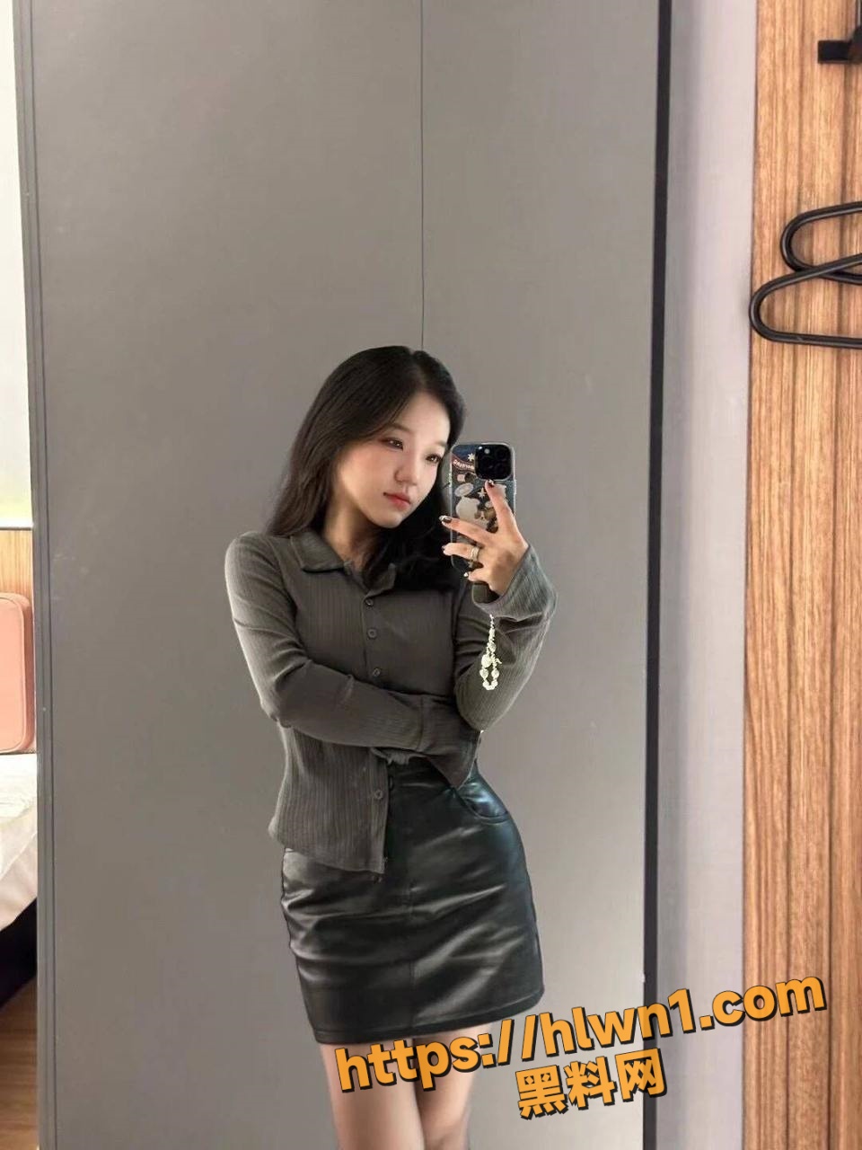960X1280