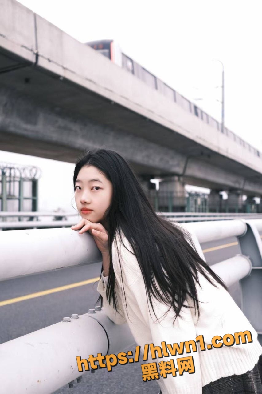 853X1280