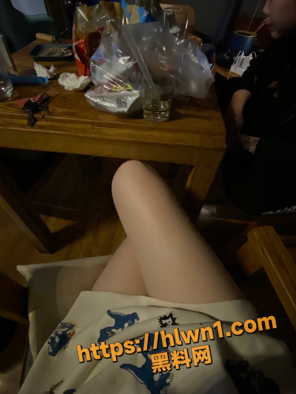 960X1280