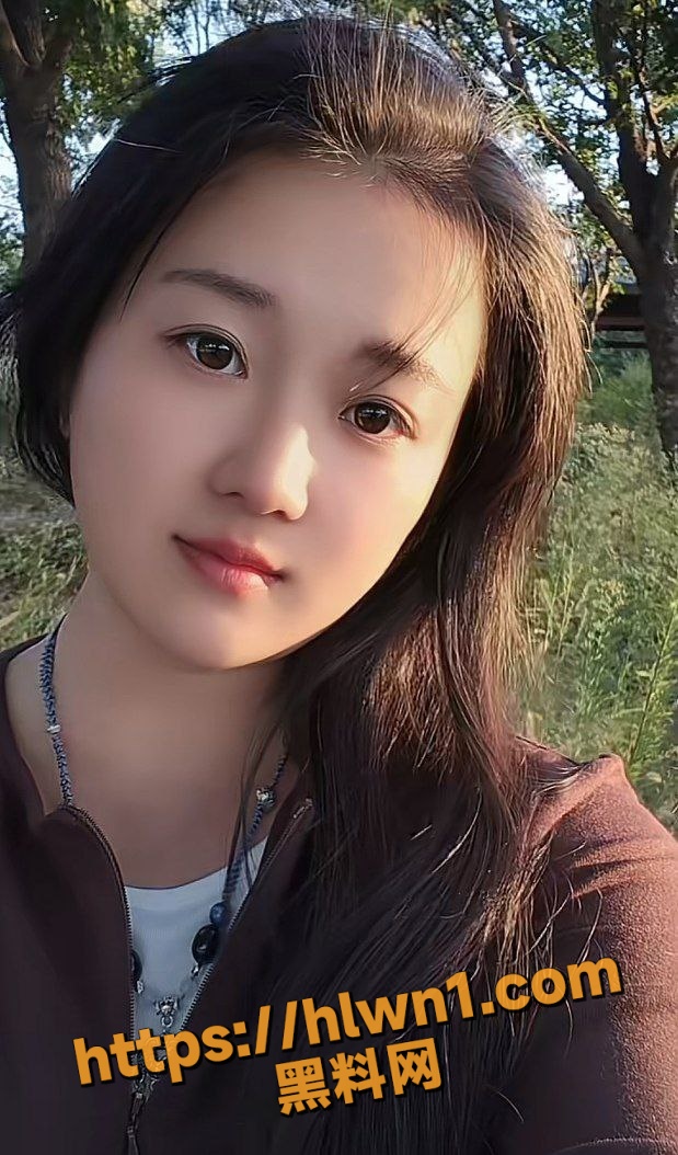 619X1054