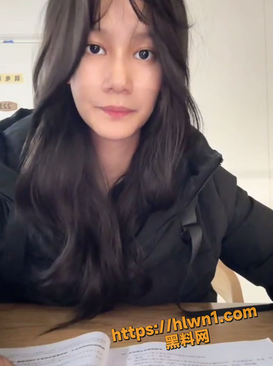 534X716