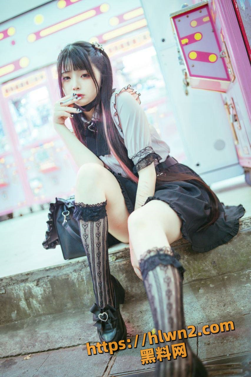 853X1280