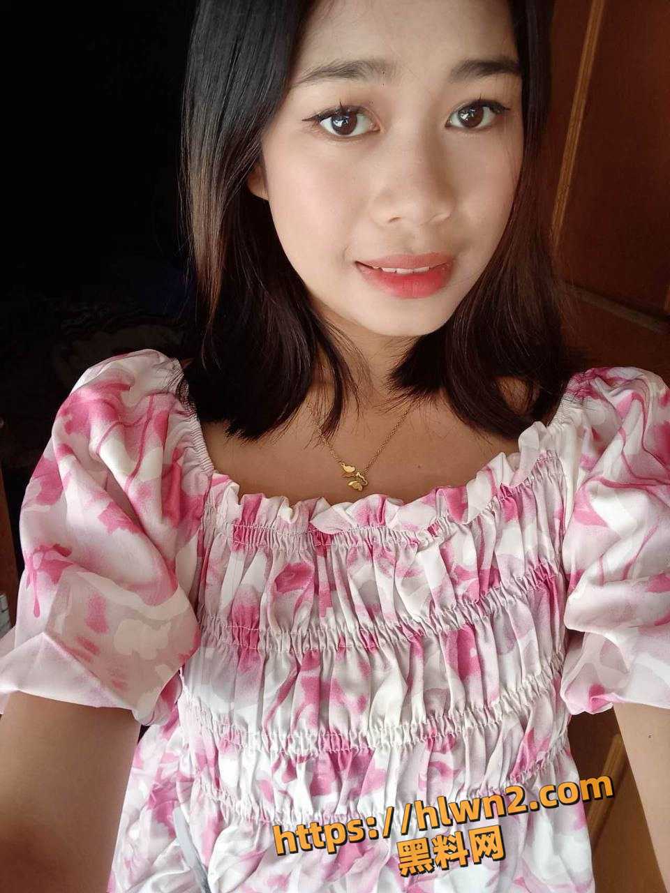 960X1280