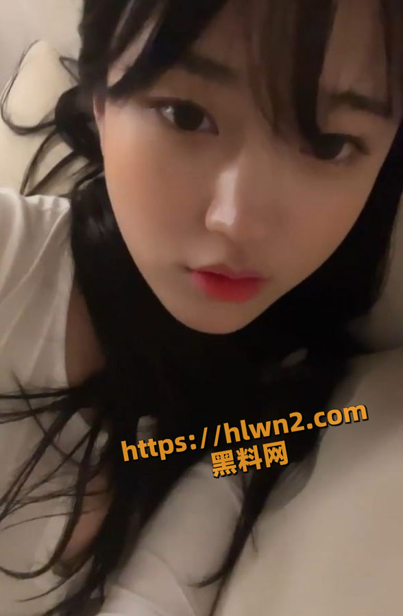 588X898