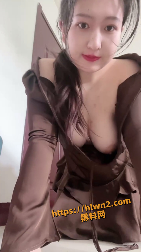 486X871