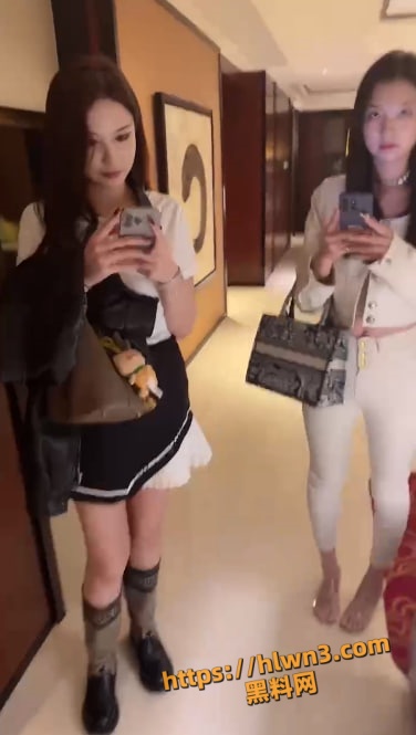376X665