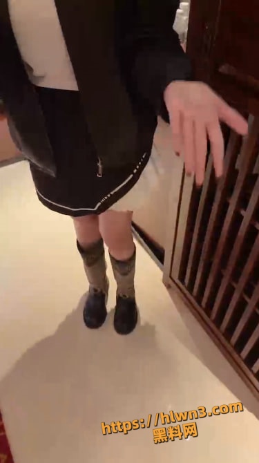 375X670