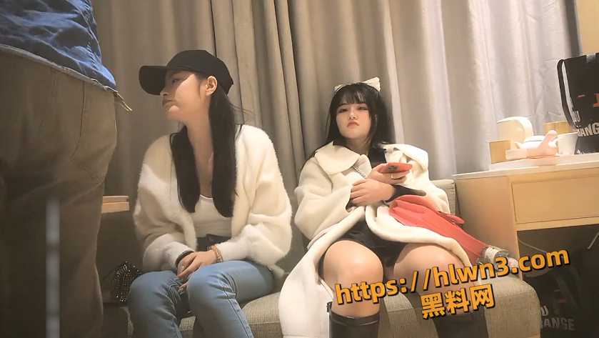 839X473