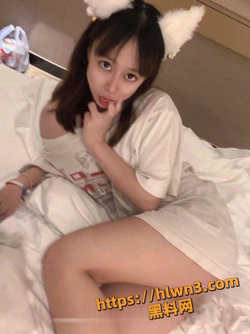 960X1280