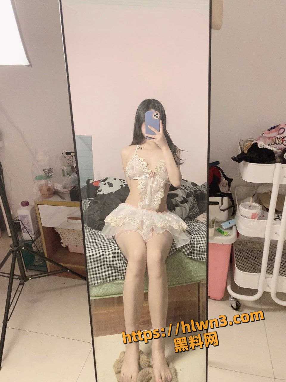 960X1280