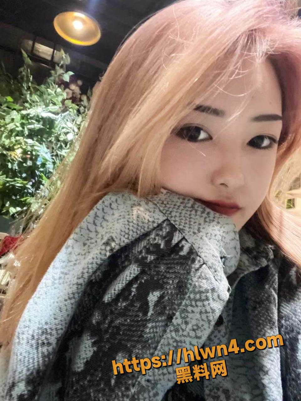 960X1280