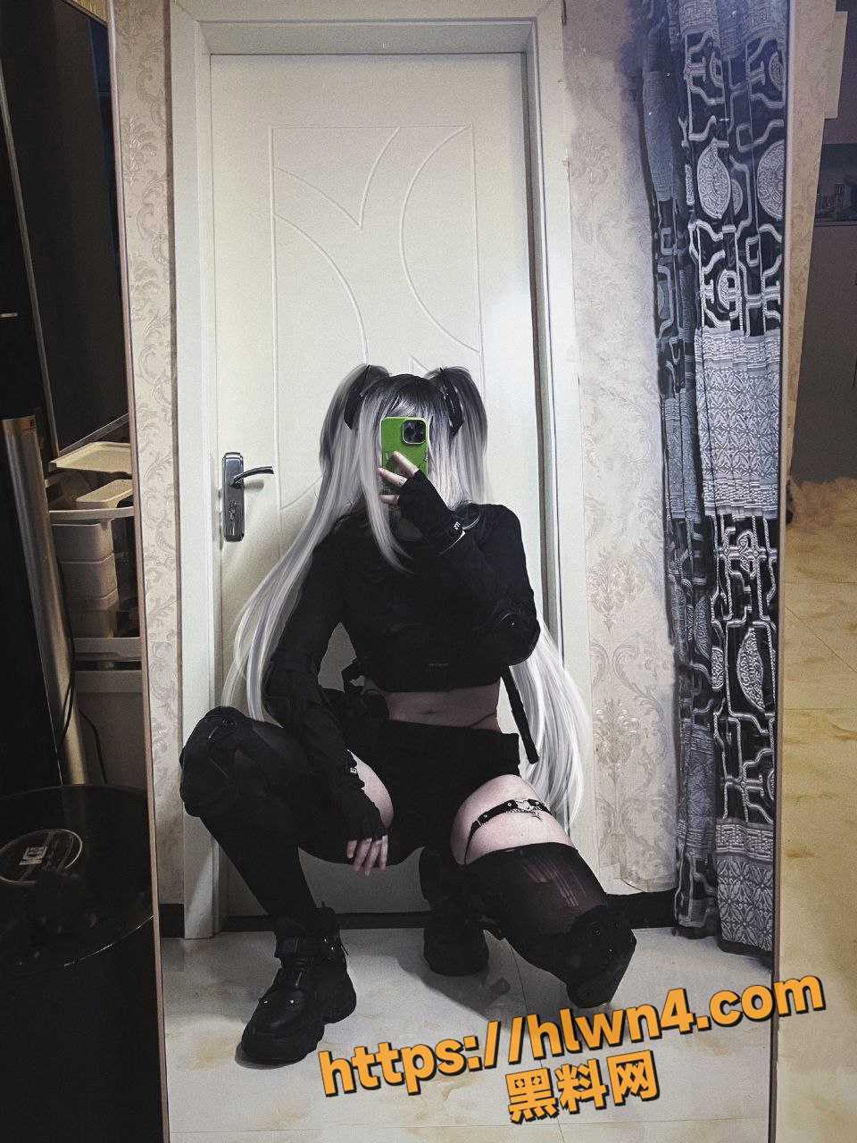 960X1280
