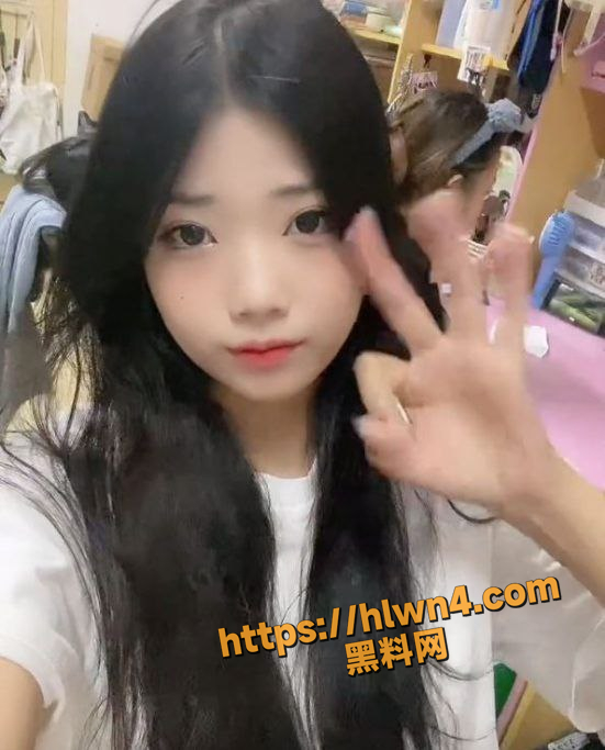551X683