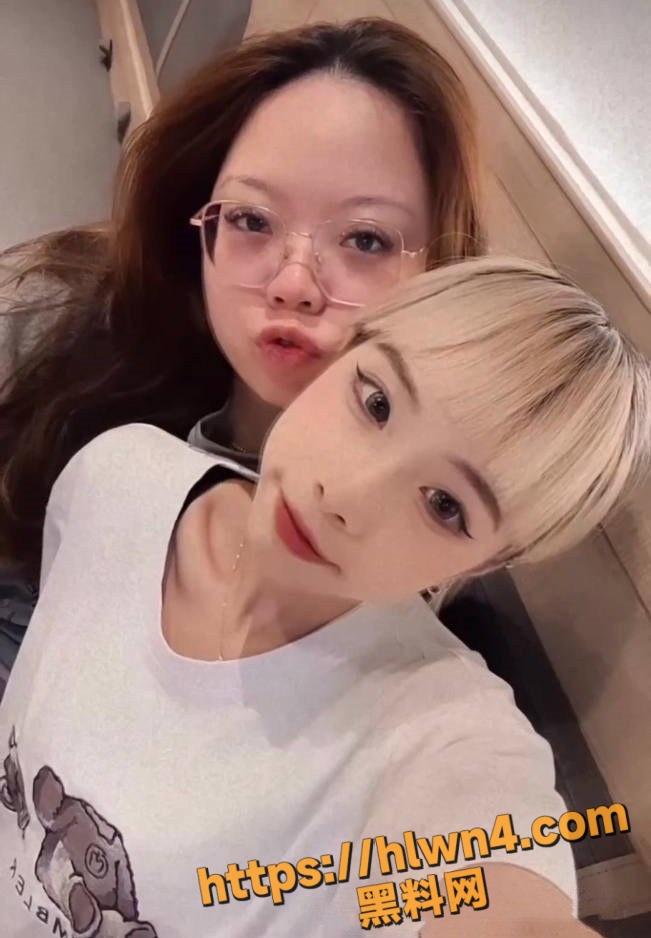 651X938