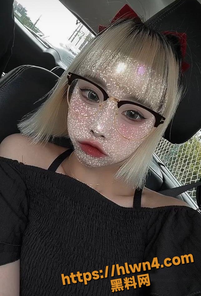644X946