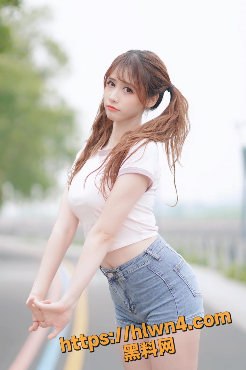 853X1280