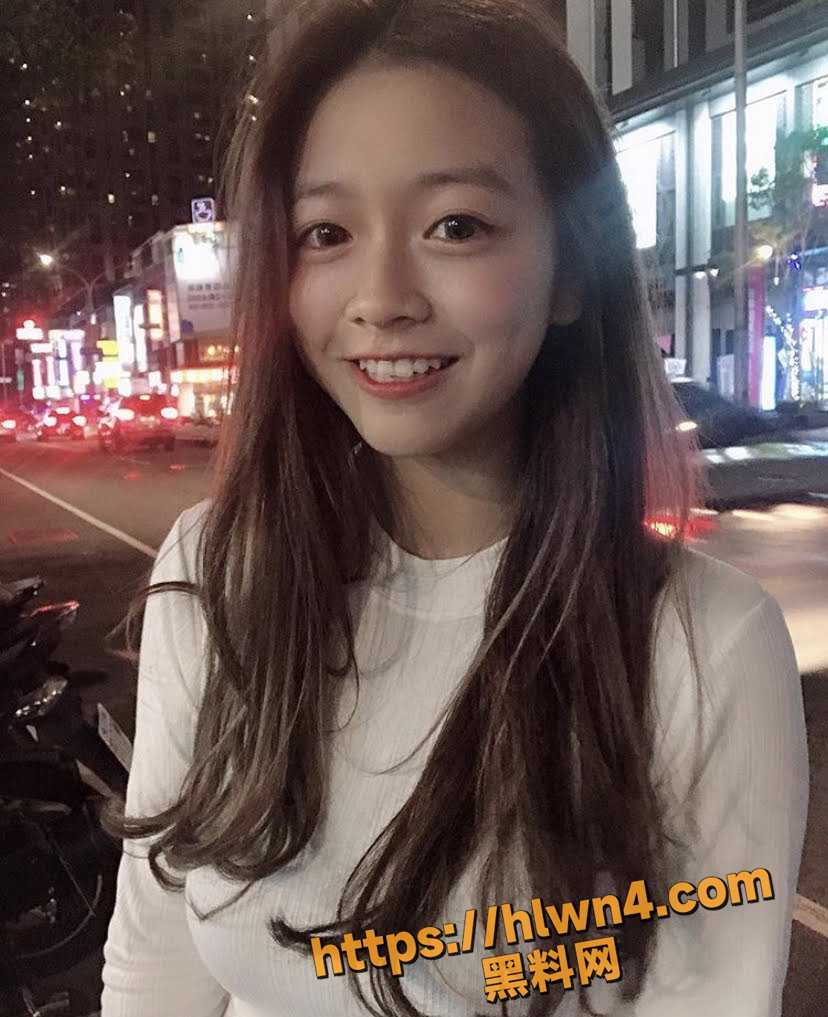 828X1017