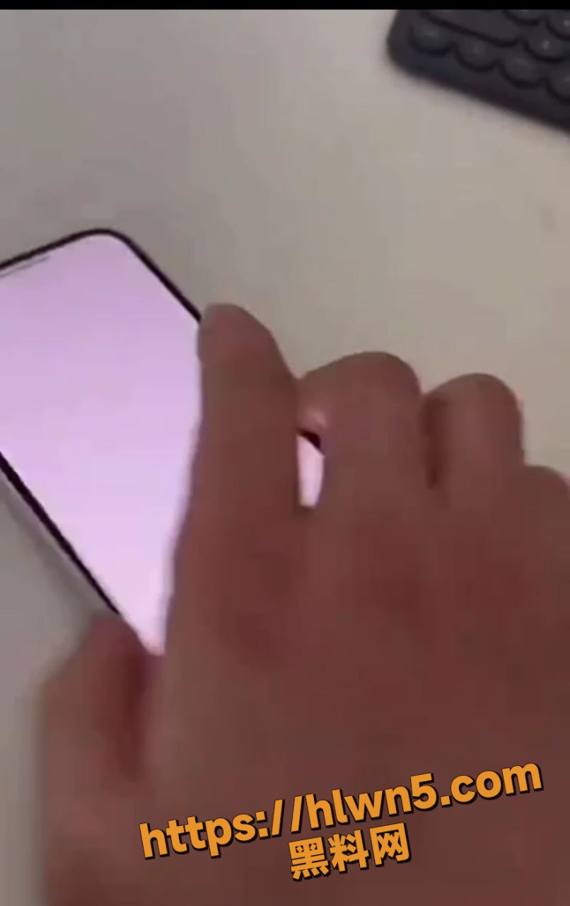 806X1280