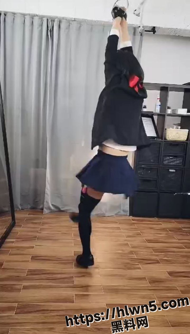 800X1404