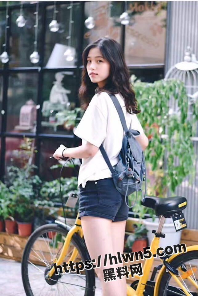 643X961