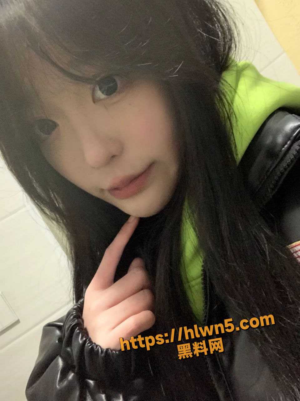960X1280
