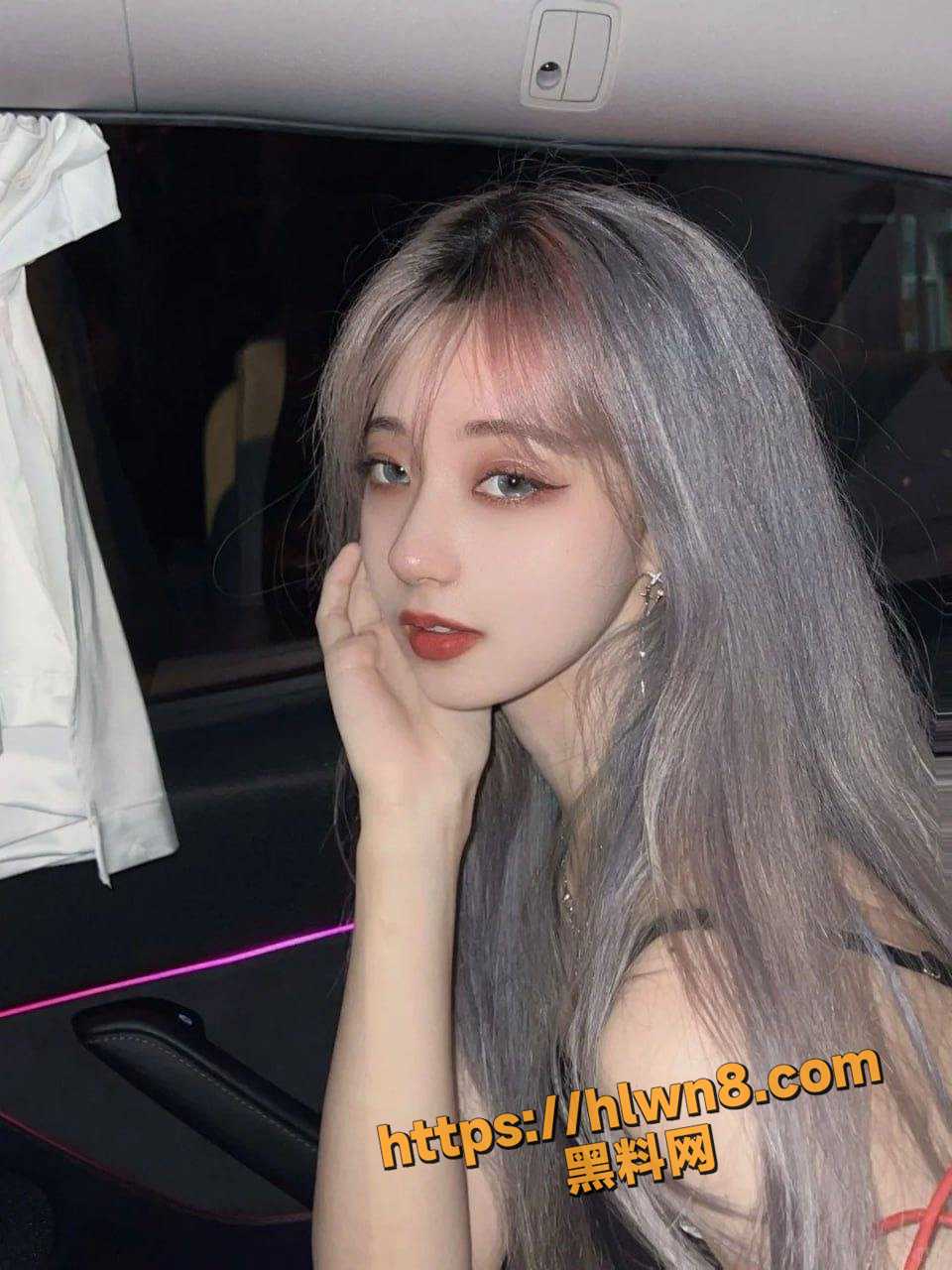 960X1280