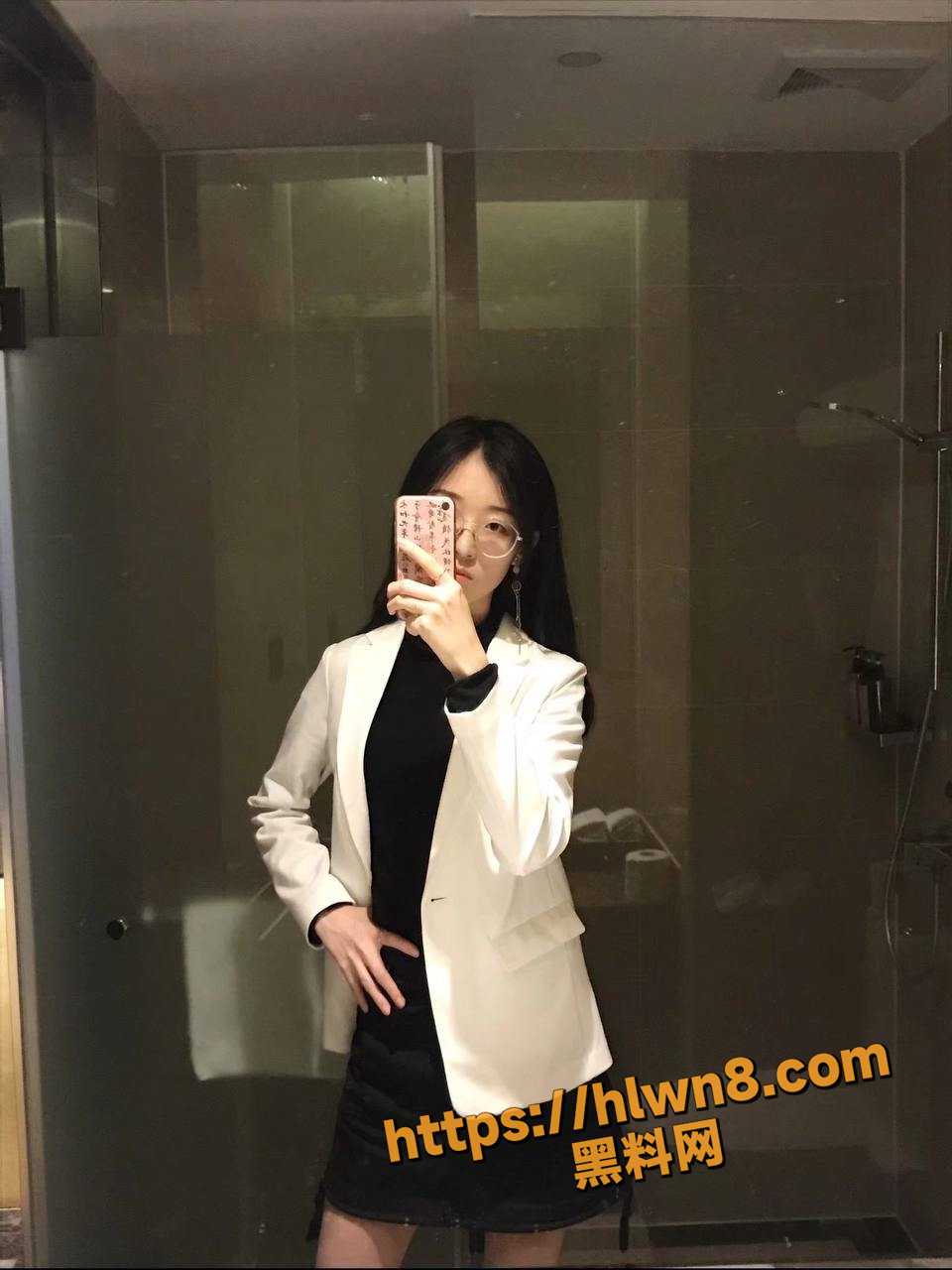 960X1280