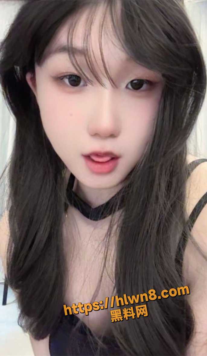 686X1179