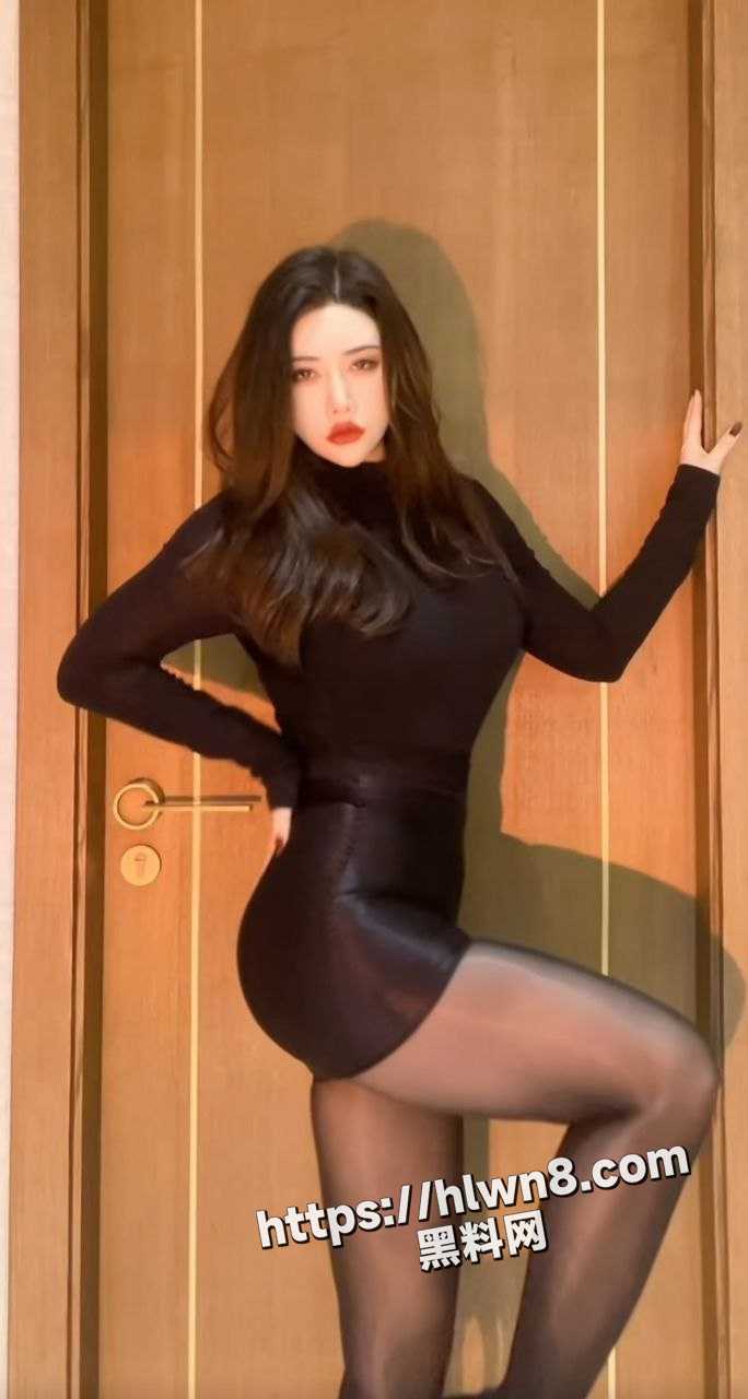684X1280