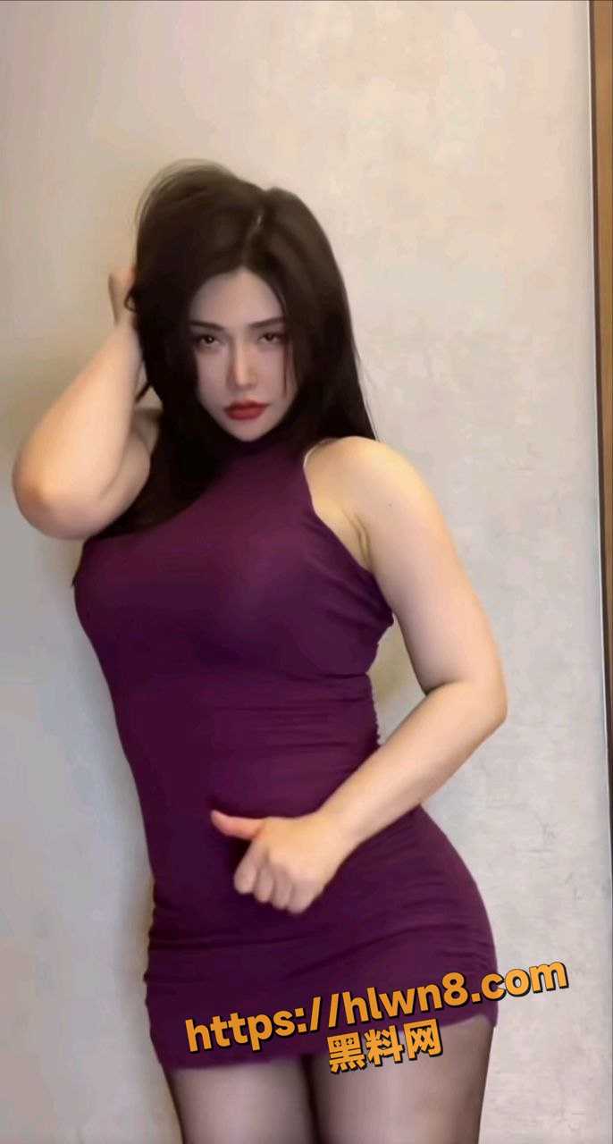 686X1280