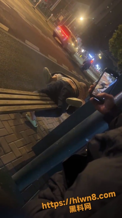 423X755