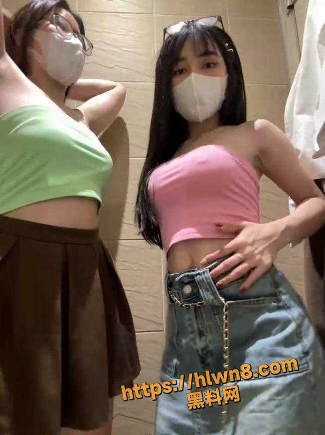 652X872