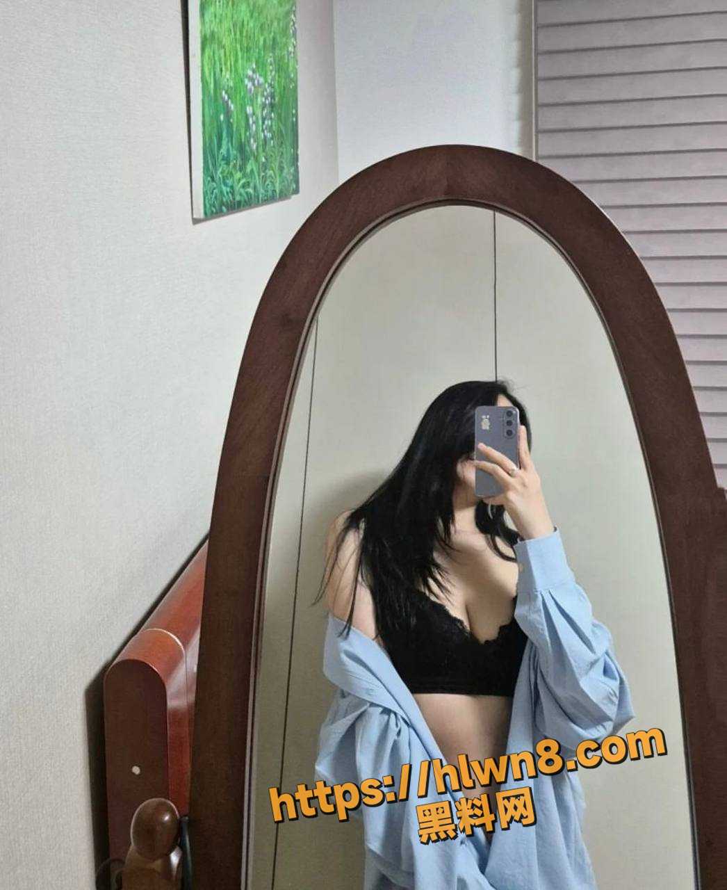 1046X1280