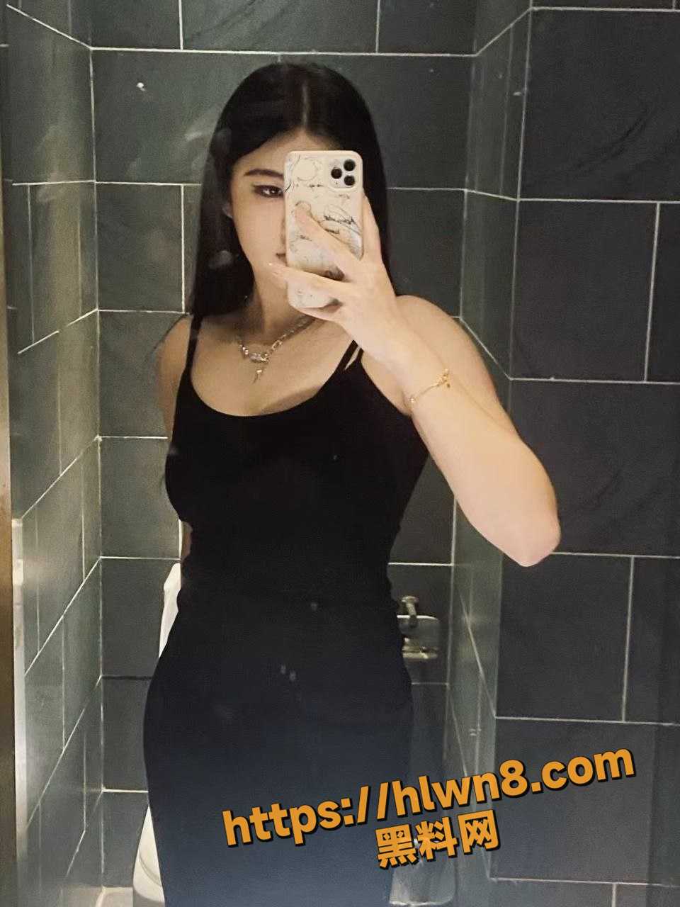 960X1280