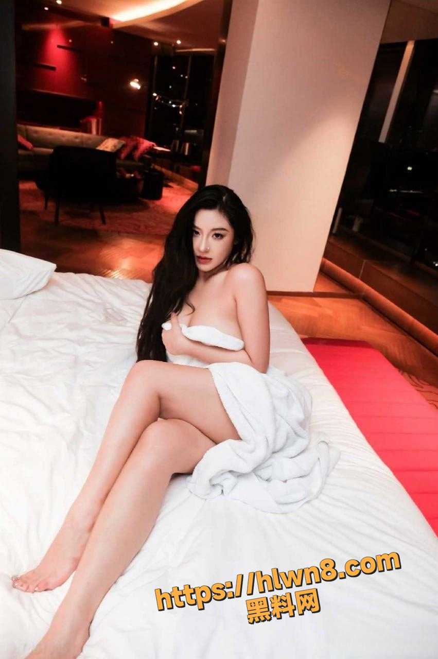 851X1280