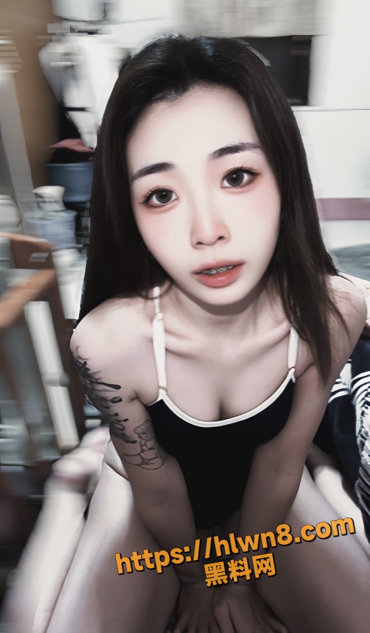 749X1280