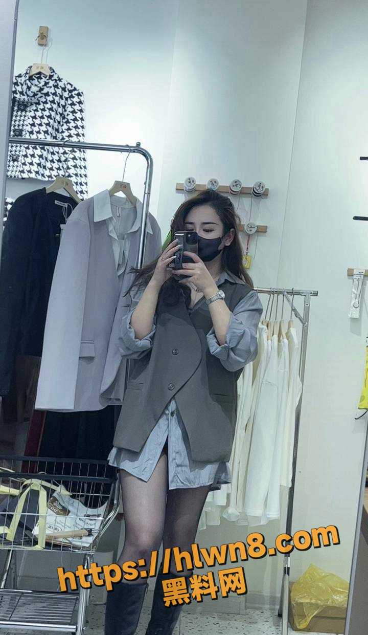 720X1241